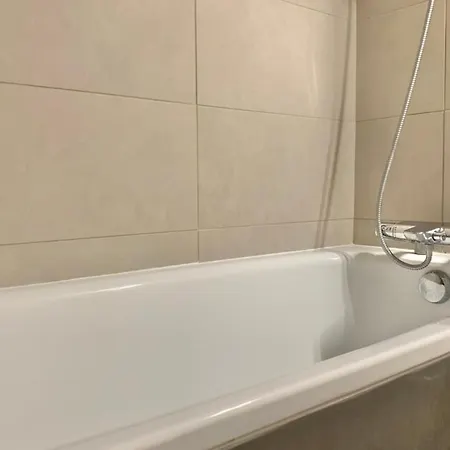 Nice Spacious Flat - Nice Amenities -hyper Centre #bk Grenoble